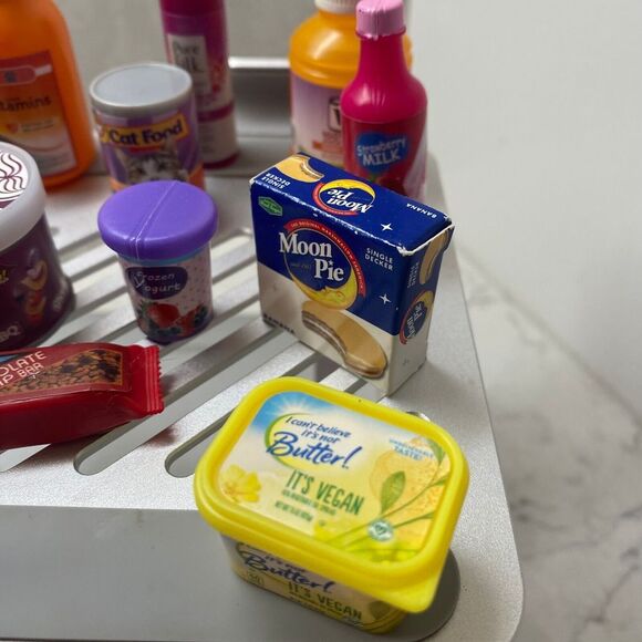 Mini Brand Food Lot 16 Pringles Juices Vaseline Popcorn Butter Moon Pie Cookie - Picture 2 of 10